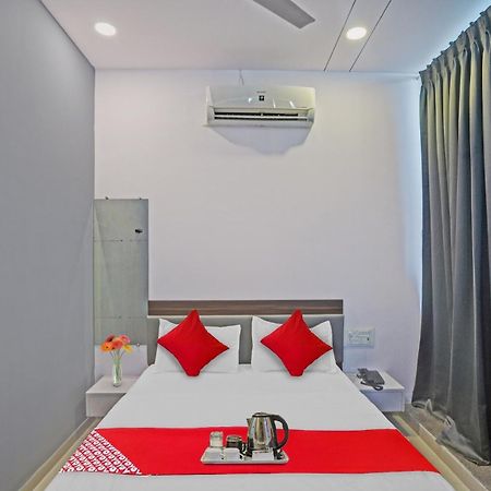 Hotel O Sky View Сурат Экстерьер фото