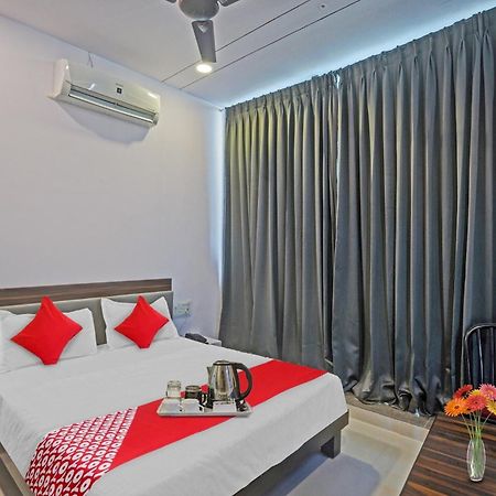 Hotel O Sky View Сурат Экстерьер фото