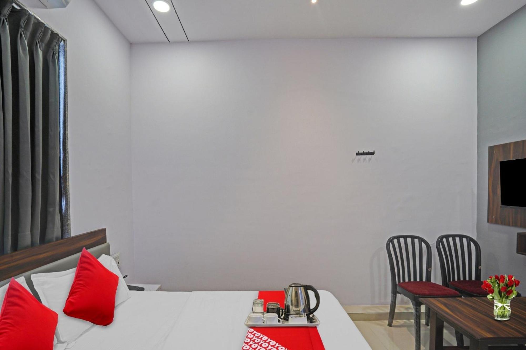 Hotel O Sky View Сурат Экстерьер фото